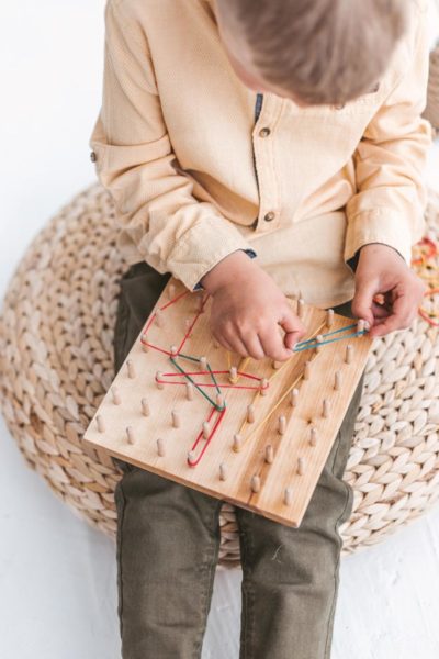 Woodinout – Pegboard créatif – 15 €