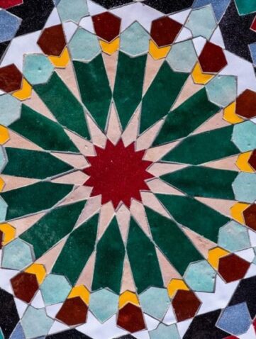 Aït Manos détail zelliges couleurs