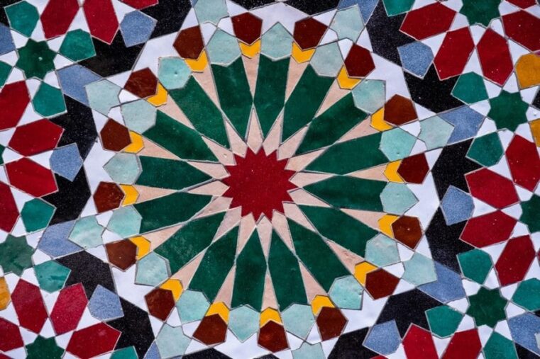 Aït Manos détail zelliges couleurs