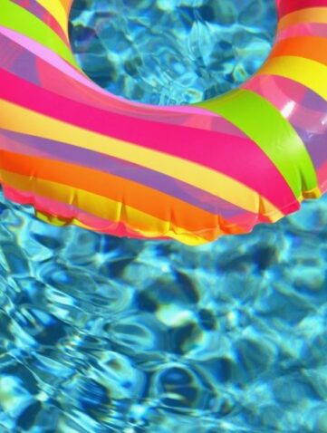 Sortie de l’hivernage de la piscine en mars bouée