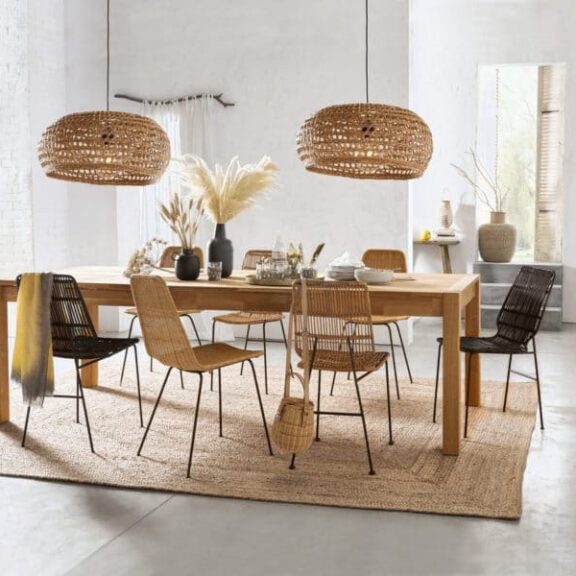 Table grande bois lignes droites © La Redoute