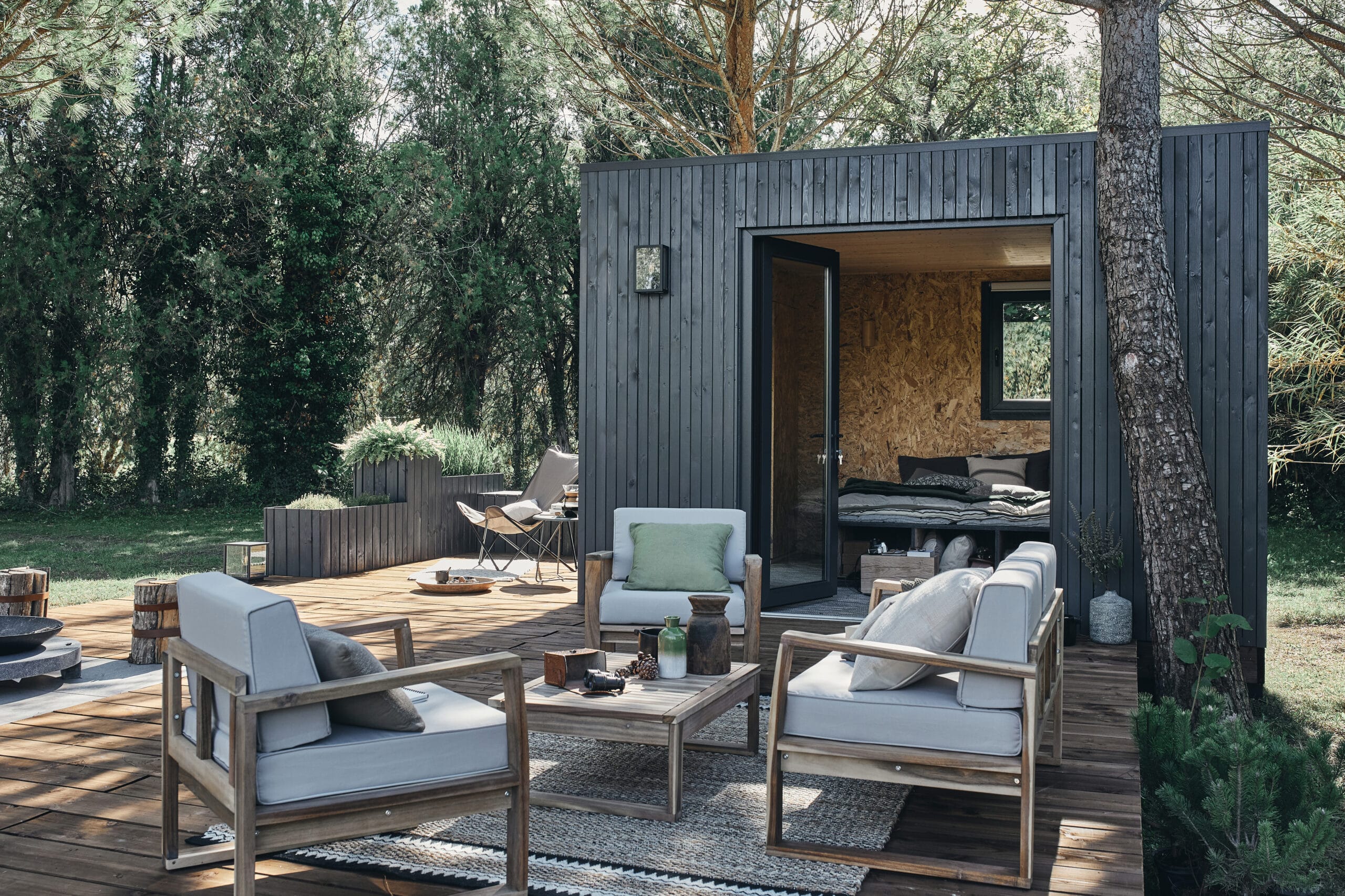 Bois : 3 idées pour équiper son jardin de manière responsable !