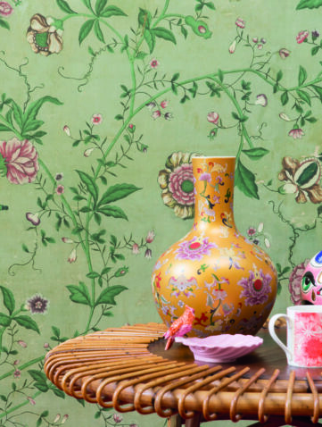 Papier peint chinoiserie florale XVIIIe siècle motifs floraux décoration intérieure