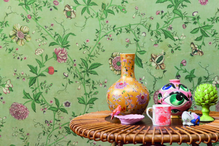 Papier peint chinoiserie florale XVIIIe siècle motifs floraux décoration intérieure