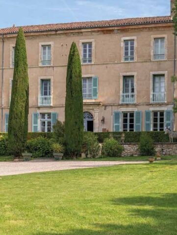 La façade du Domaine de La Monestarié, chambres d'hôtes dans le Tarn